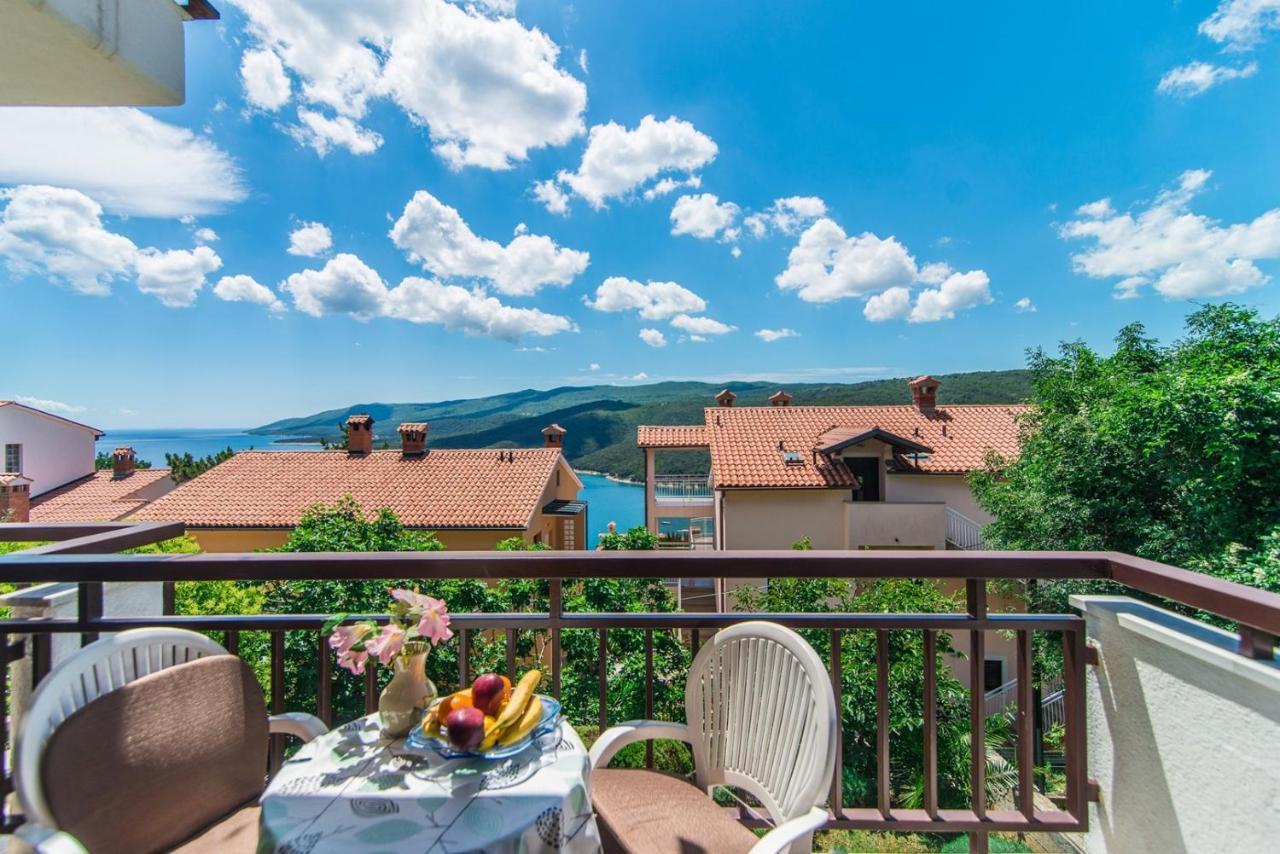 Apartments Pino Рабац Экстерьер фото