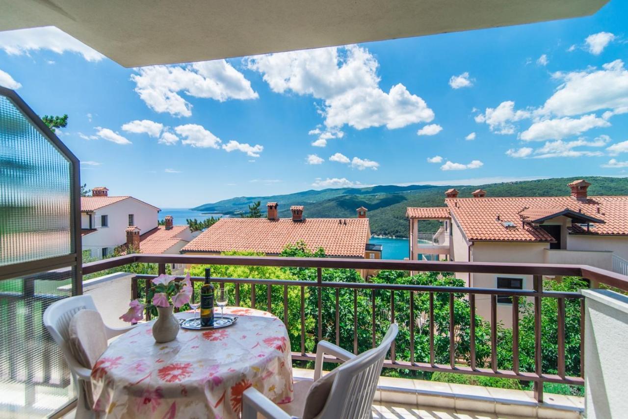 Apartments Pino Рабац Экстерьер фото