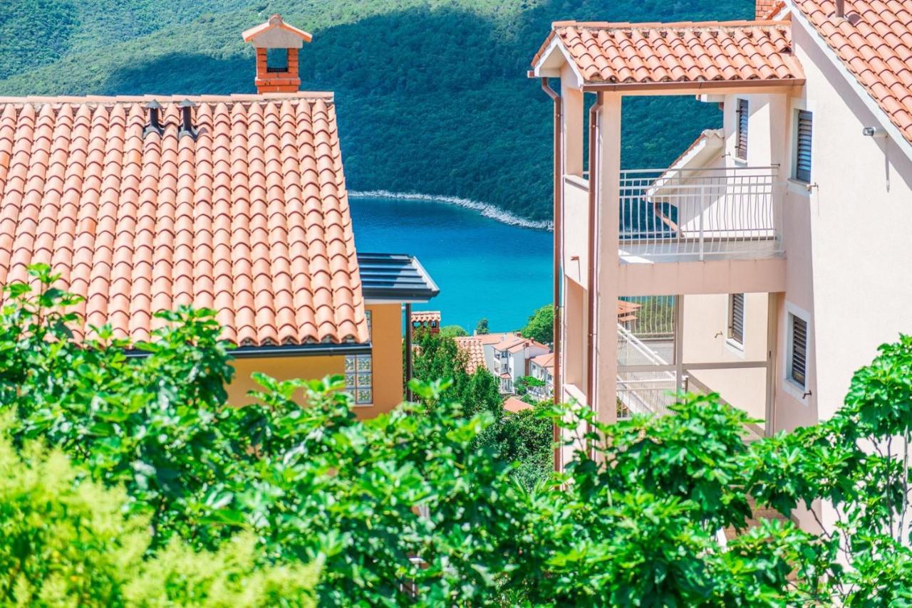Apartments Pino Рабац Экстерьер фото